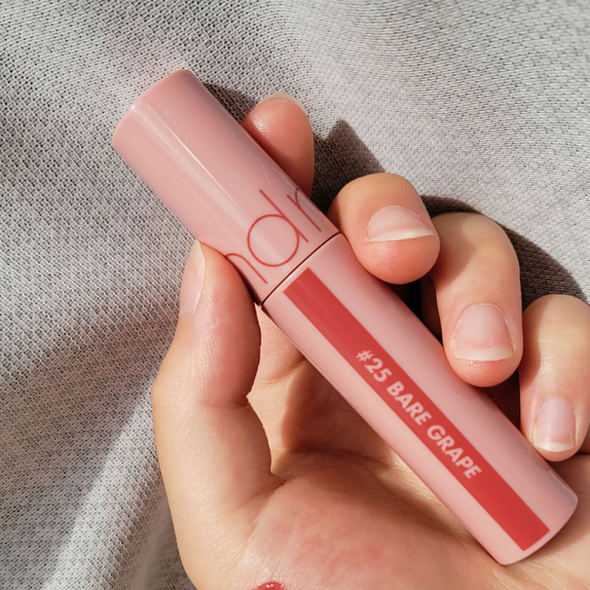 ジューシーラスティングティント/rom&nd/リップティントを使ったクチコミ（2枚目）