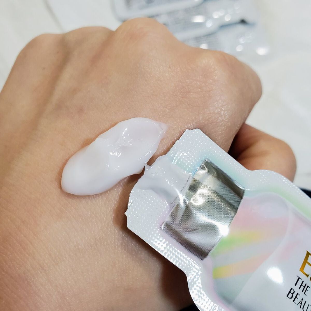 ザビューティ うるツヤチャージヘアパック/エッセンシャル/ヘアマスク・ヘアパックを使ったクチコミ(5枚目)