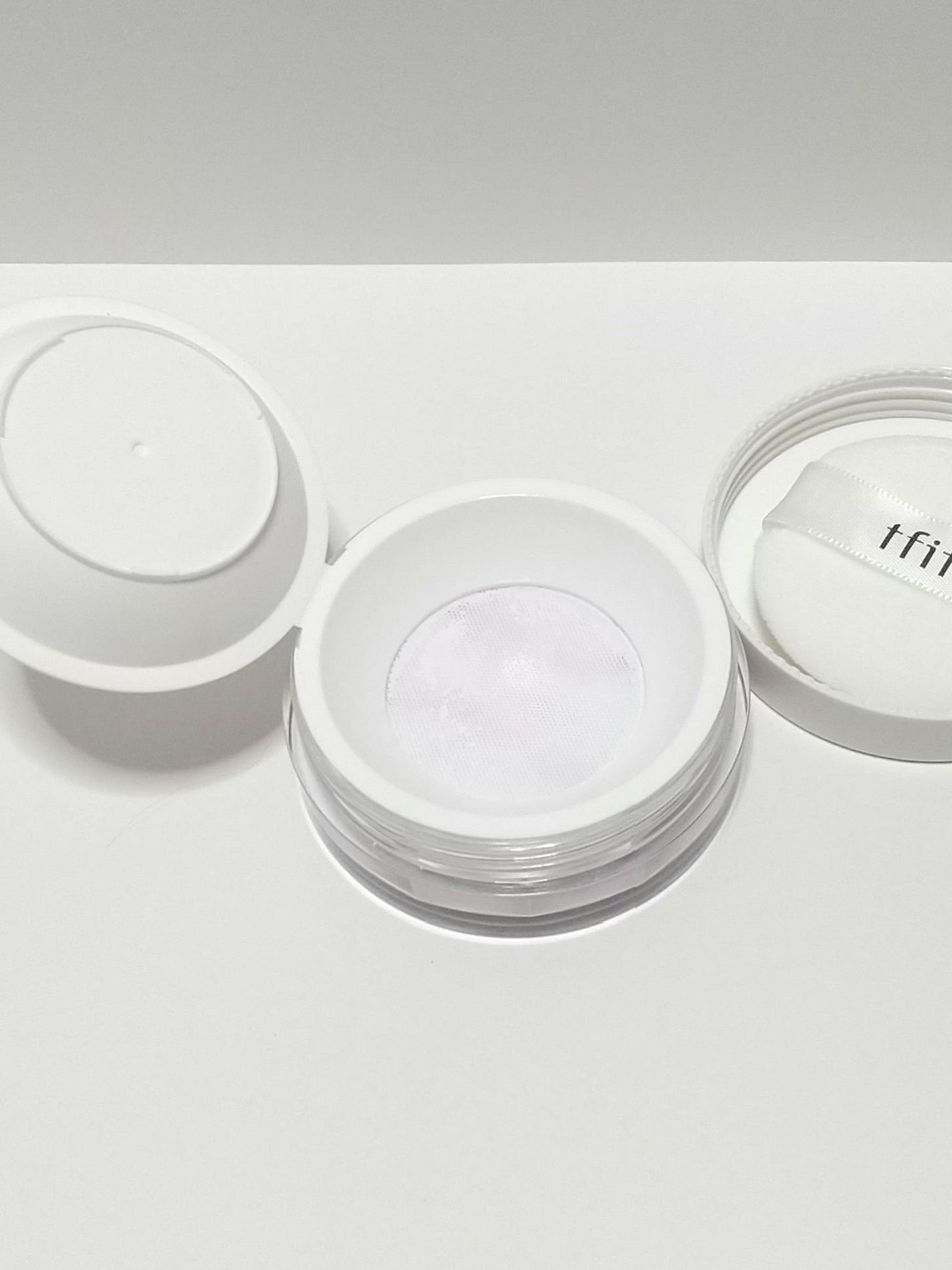 トランスルーセントセットフィニッシングパウダー/TFIT/ルースパウダーを使ったクチコミ(3枚目)