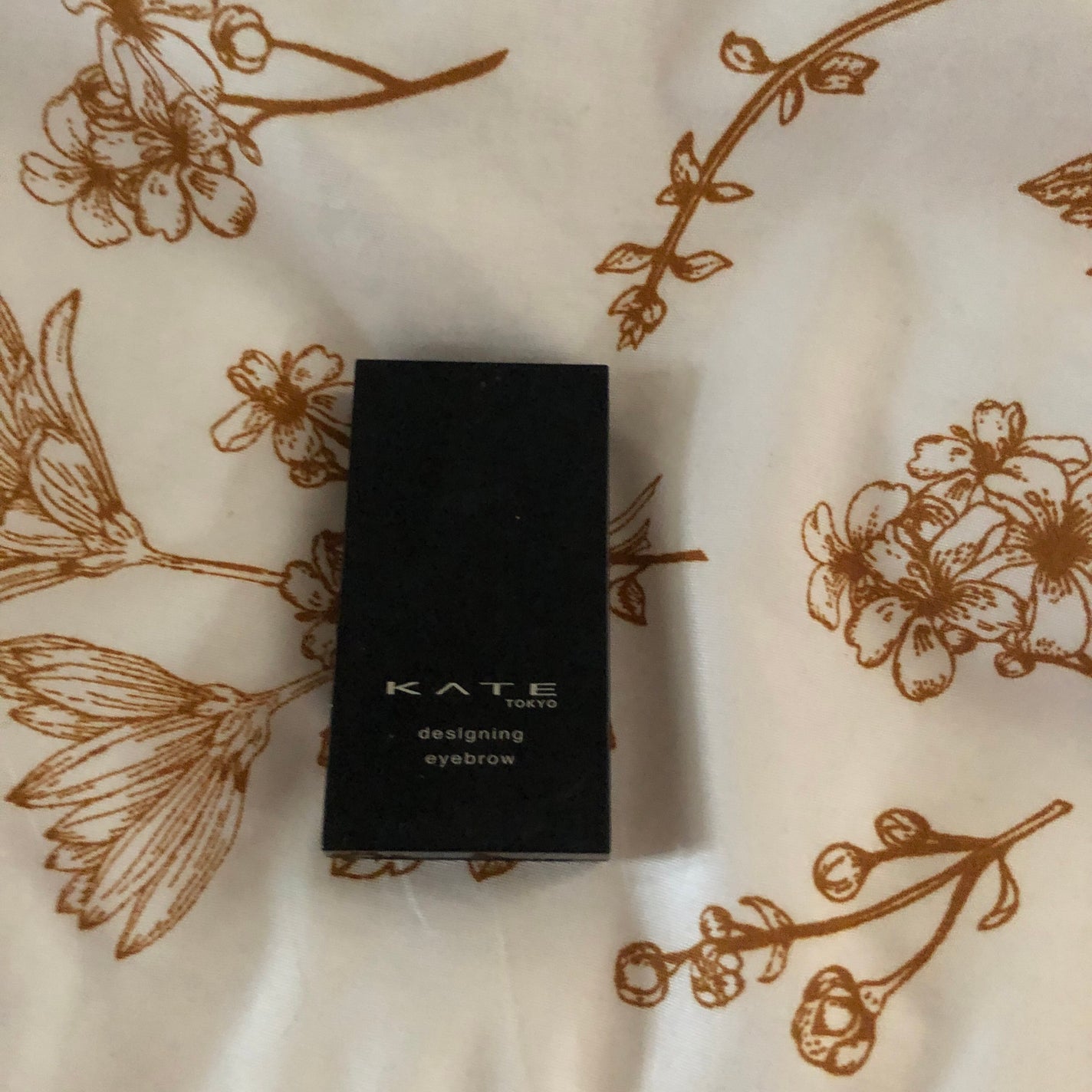 あっこ on LIPS 「KATEケイト デザイニングアイブロウ3Dオリーブグレー系髪の..」(1枚目)