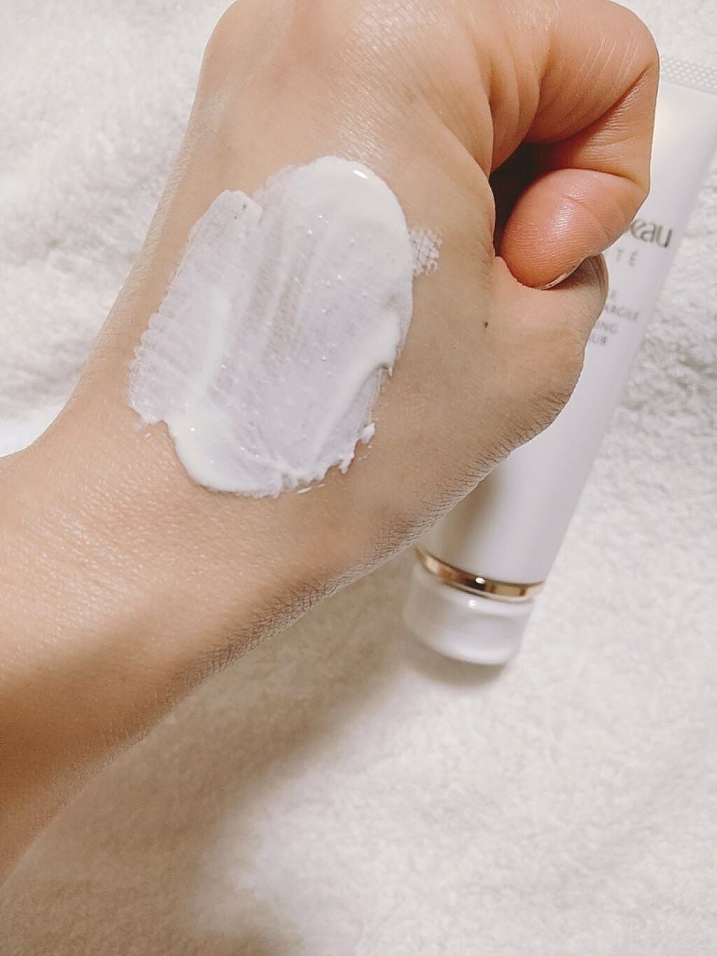 ゴマージュアフィナン/クレ・ド・ポー ボーテ/スクラブ・ゴマージュを使ったクチコミ(6枚目)