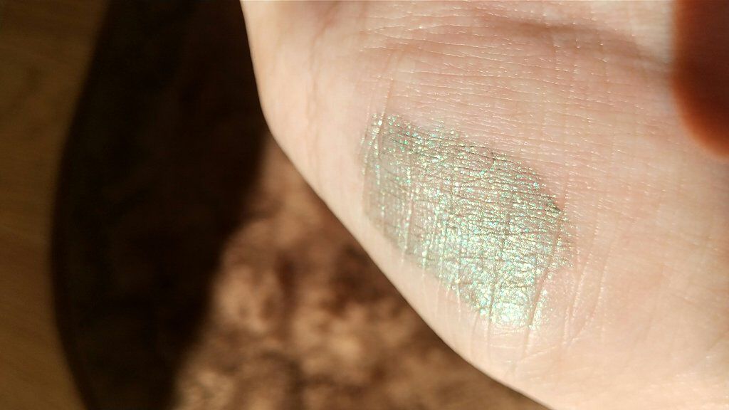 ロイヤルシャドウ リキッドアイシャドウ/DOLCE&GABBANA BEAUTY/リキッドアイシャドウを使ったクチコミ（3枚目）