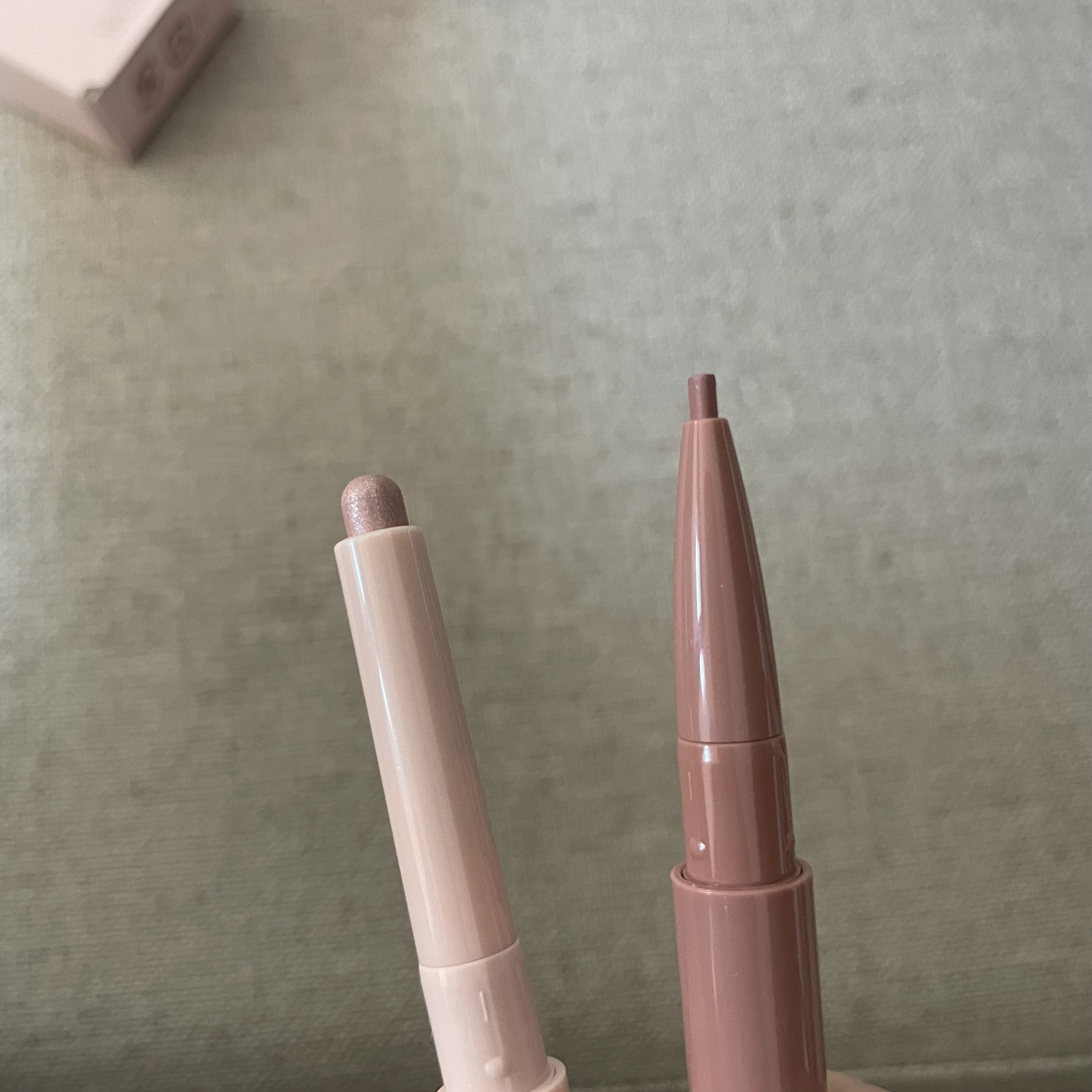 ぷっくりアイカラーペンシル/ミゼルエディ/スティックアイシャドウを使ったクチコミ（2枚目）