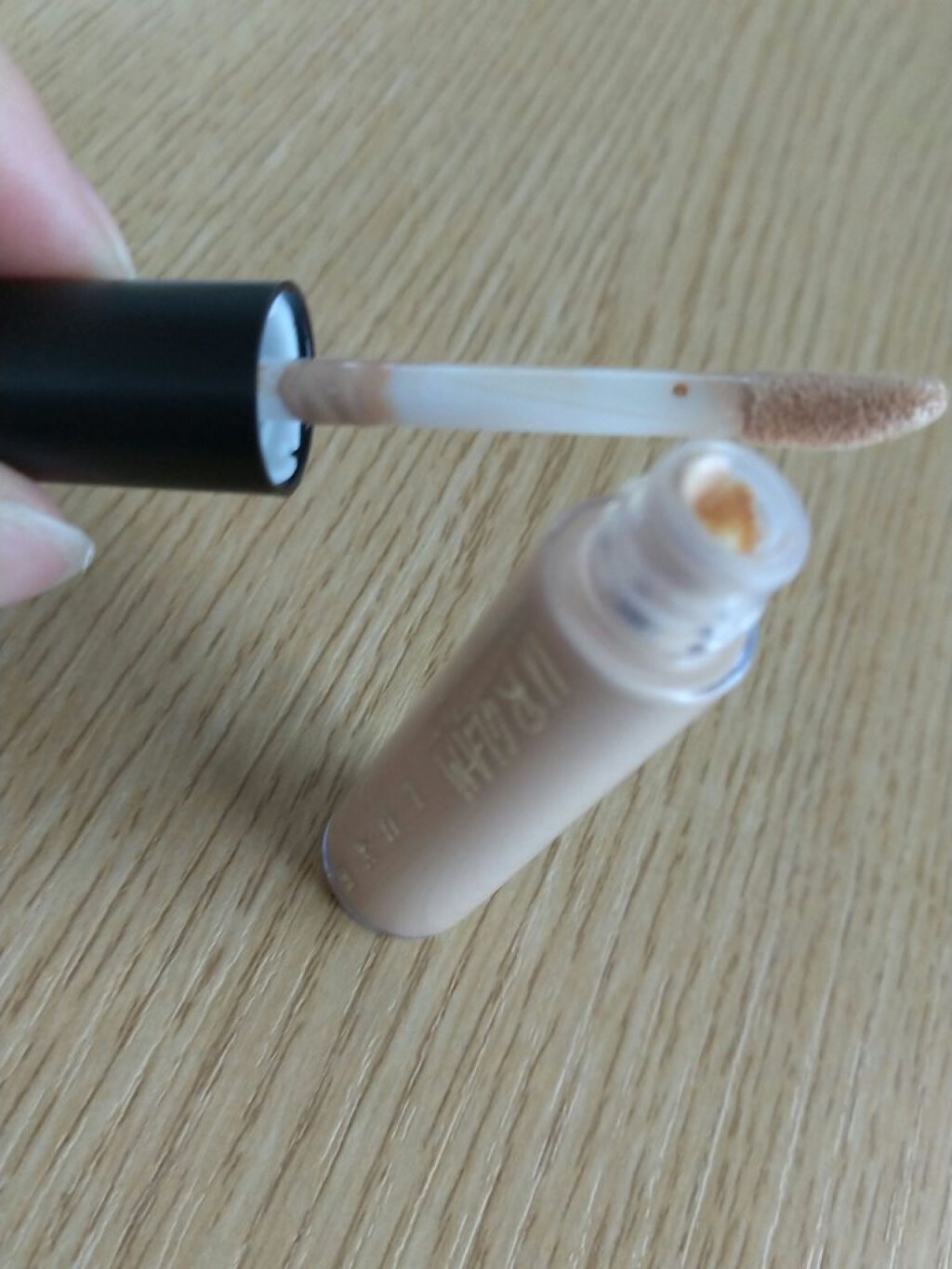 rina on LIPS 「URGLAMのリキッドコンシーラーです!!直接塗れるチップタイ..」(3枚目)