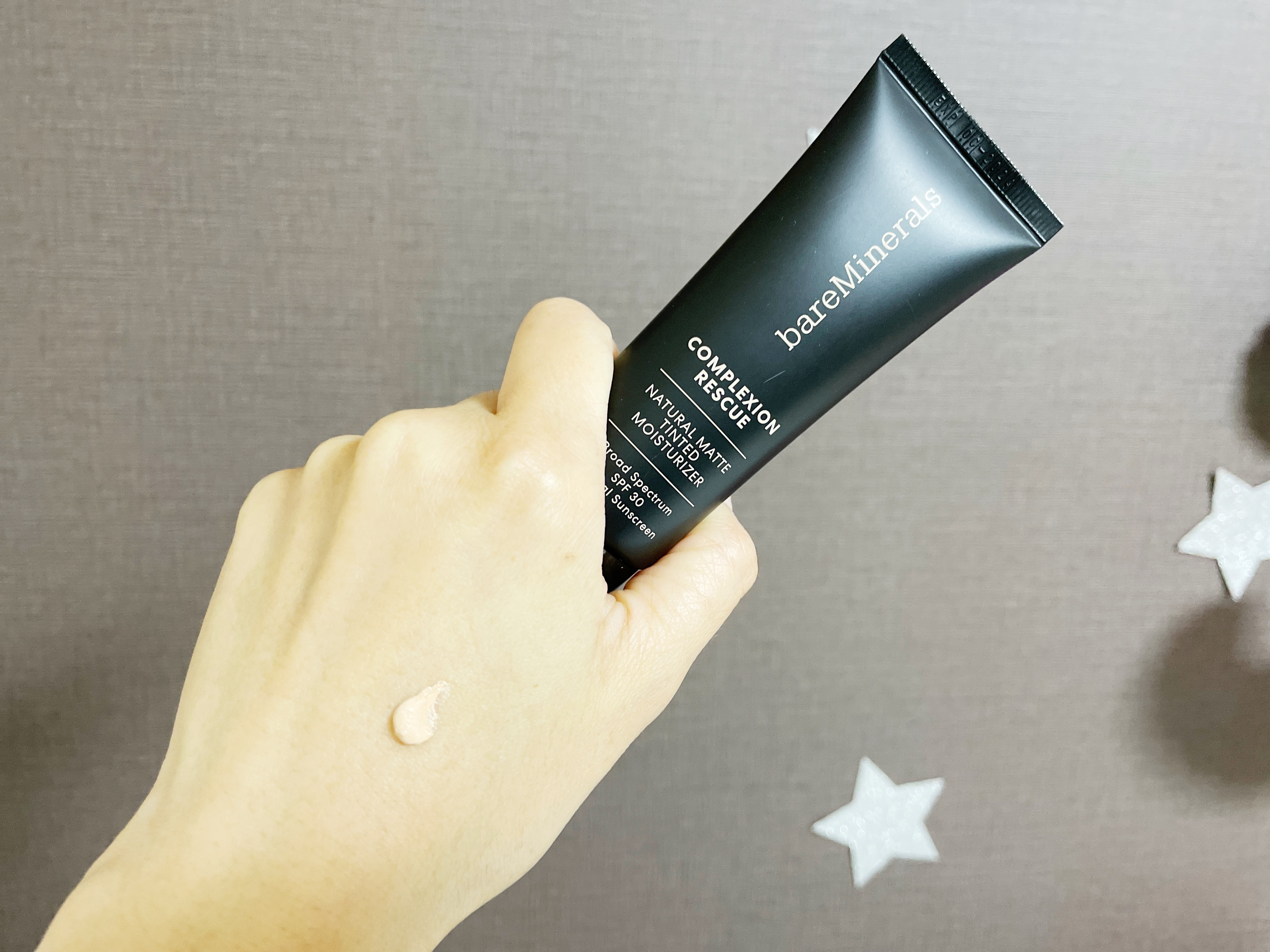 CR ナチュラル マット モイスチャライザー バニラ 02/bareMinerals/クリーム・エマルジョンファンデーションを使ったクチコミ（2枚目）