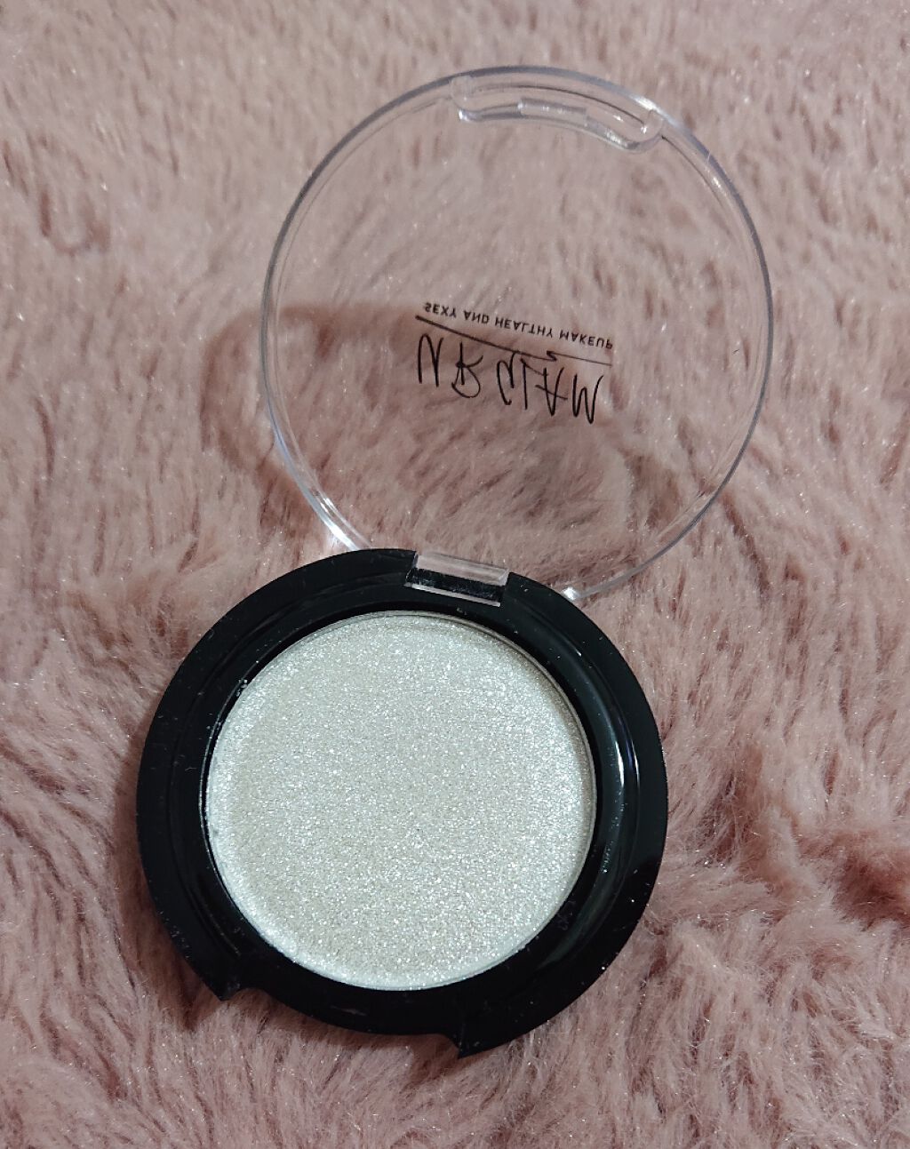 UR GLAM バウンシーハイライター/U R GLAM/パウダーハイライトを使ったクチコミ(1枚目)