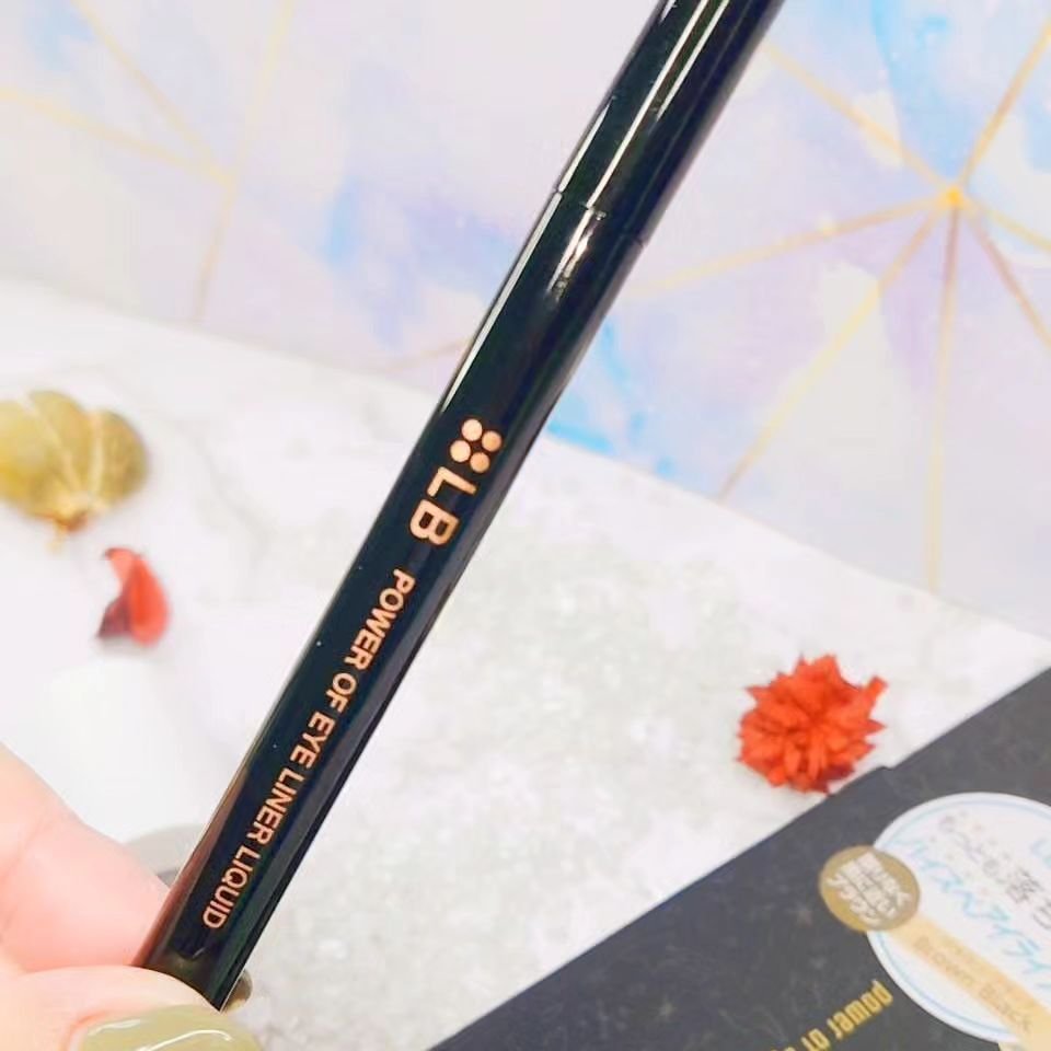 パワーオブアイライナー リキッド/LB/リキッドアイライナーを使ったクチコミ（2枚目）