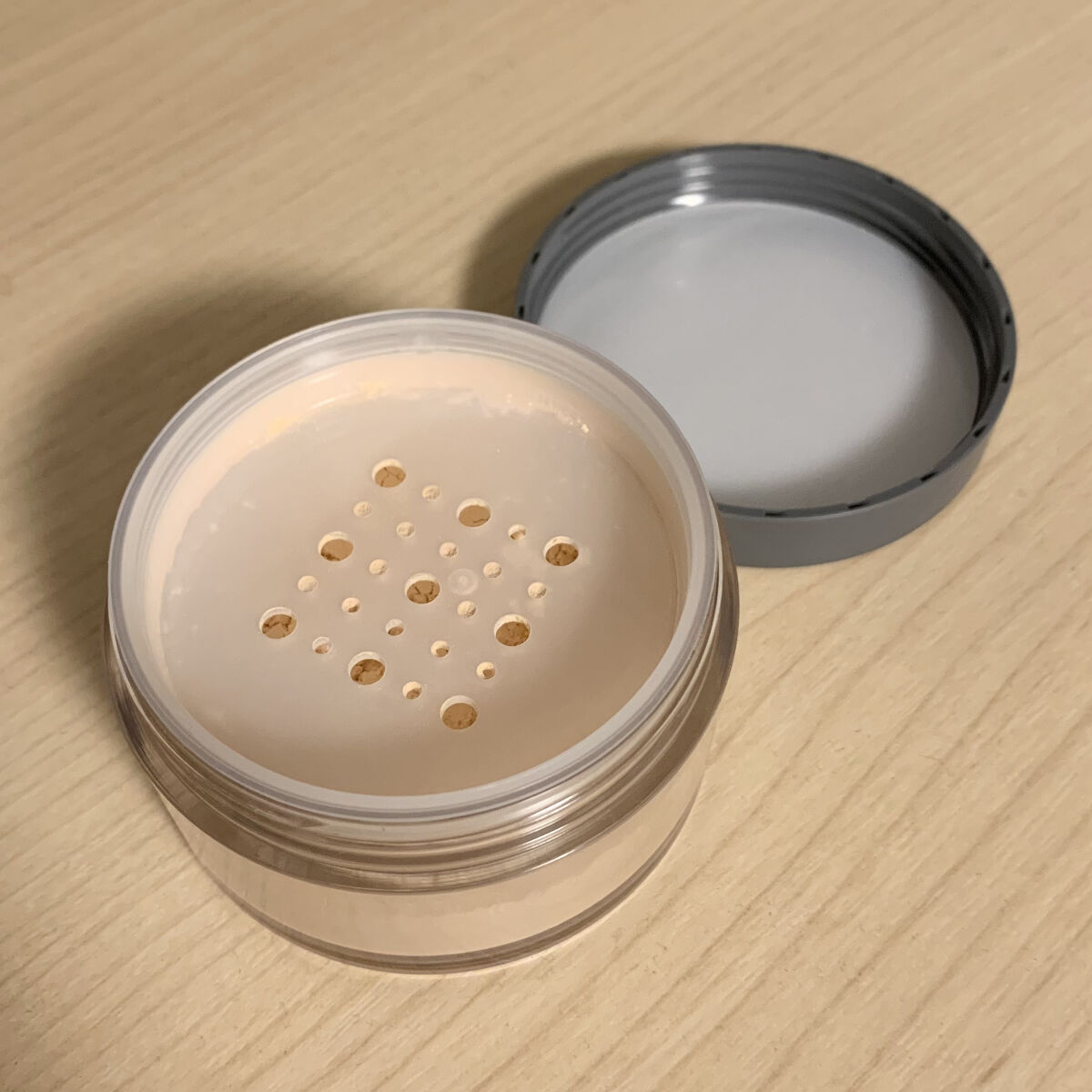 フィニッシングパウダー マット/チャコット・コスメティクス/ルースパウダーを使ったクチコミ（2枚目）