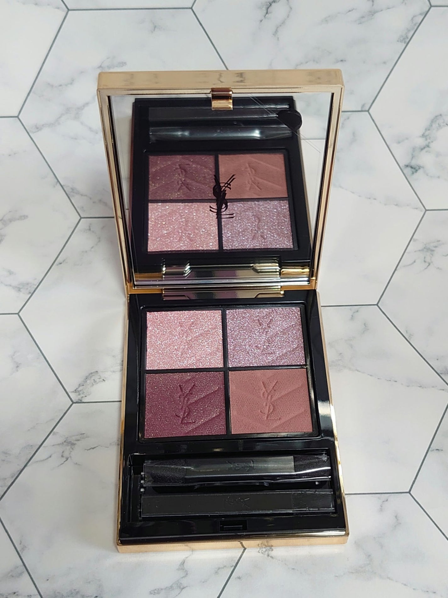 クチュール ミニ クラッチ/YVES SAINT LAURENT BEAUTE/アイシャドウパレットを使ったクチコミ(1枚目)