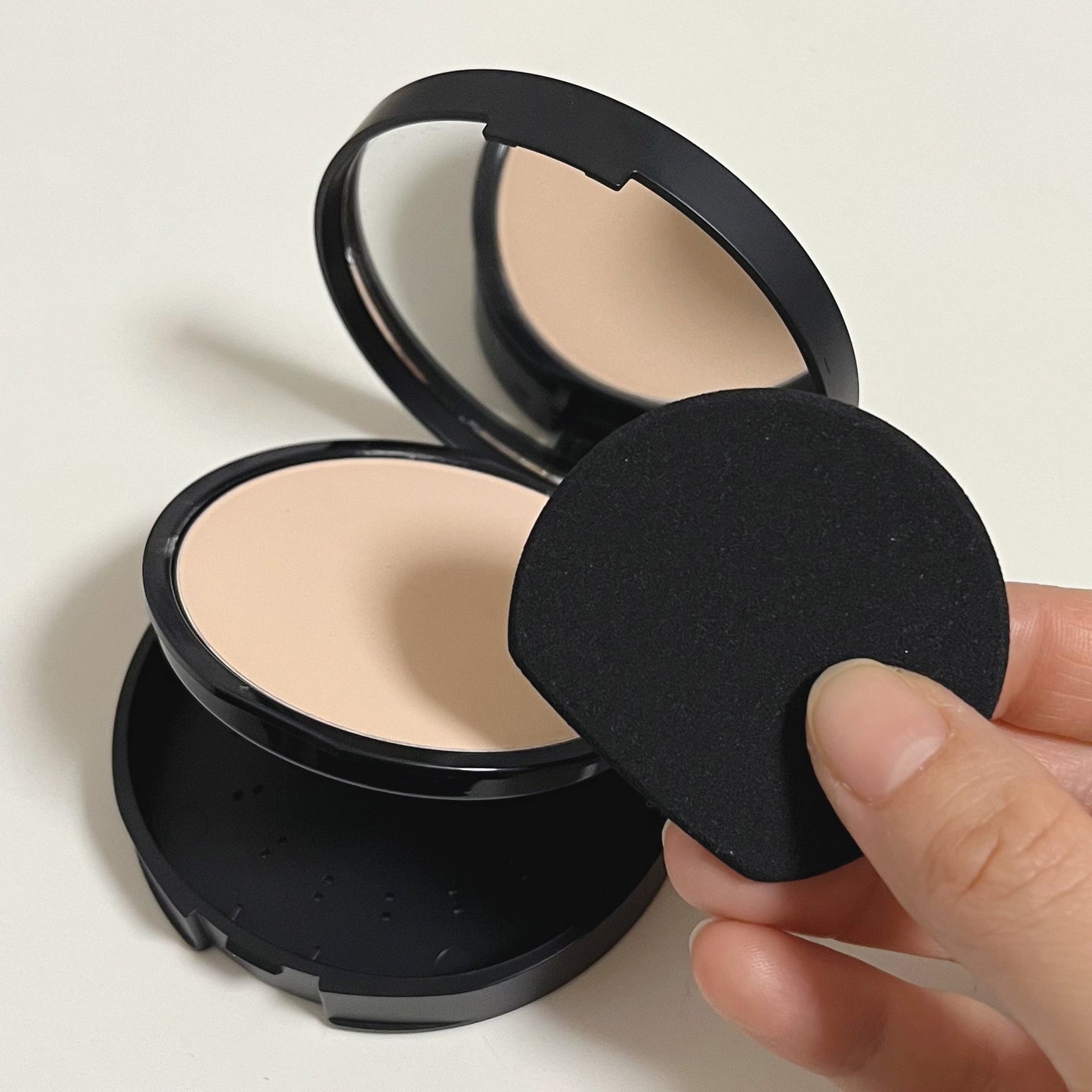 ベアプロ 16HR パウダー ファンデーション/bareMinerals/パウダーファンデーションを使ったクチコミ(4枚目)