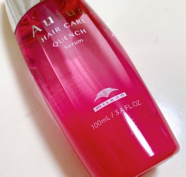 Aujua QUENCH Serum

私は髪の毛が乾燥しやすく、パサつきが気になるのでこのシリーズを購入しました！

このシリーズは、乾燥をケアし、やわらかくうるおった質感の扱いやすい髪にしてくれます