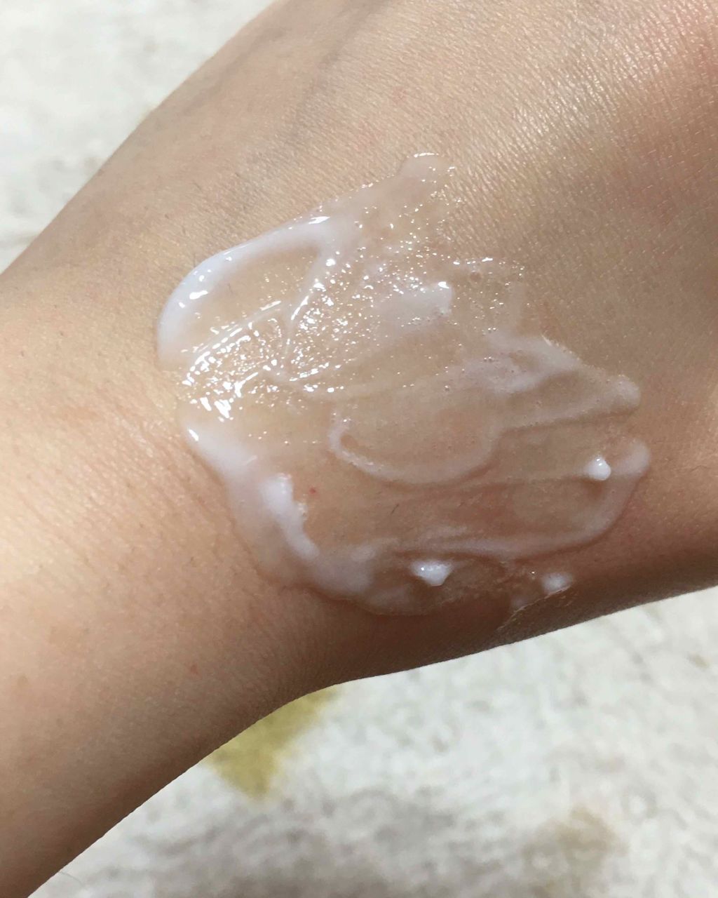 MILK BUBBLE ESSENCE PACK ＃PLAIN/G9SKIN/美容液を使ったクチコミ（2枚目）