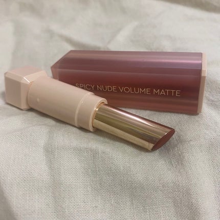センシュアルスパイシーヌードボリュームマット/HERA/口紅を使ったクチコミ(2枚目)