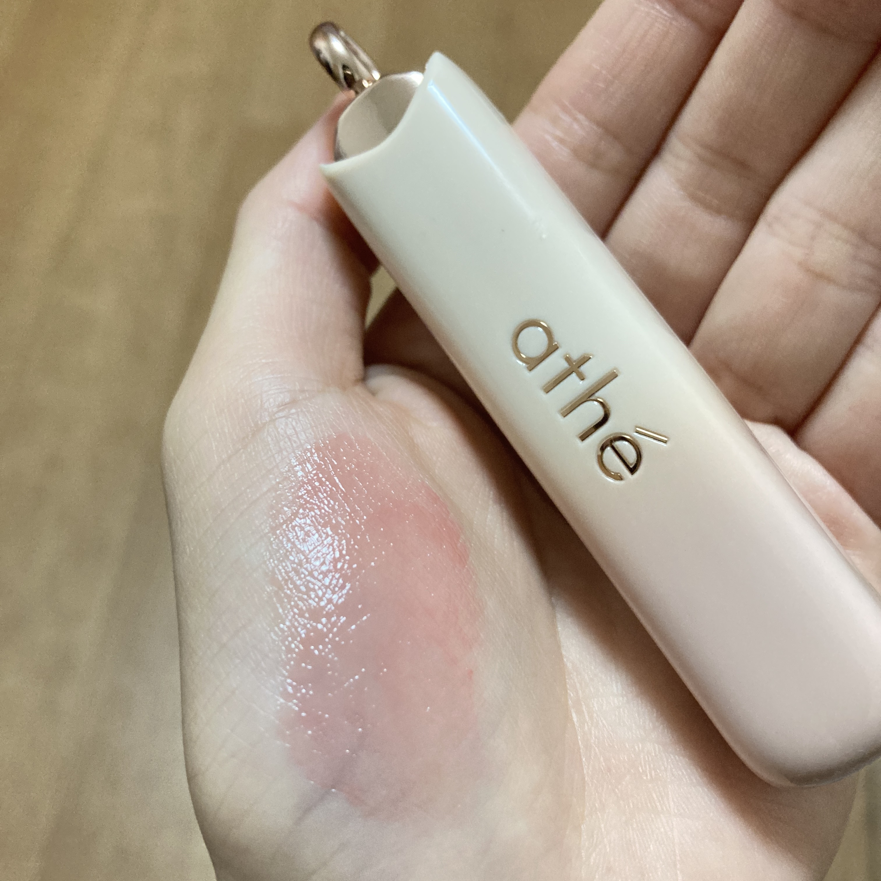 オーセンティック リップ グローイ バーム/athé/口紅を使ったクチコミ（3枚目）