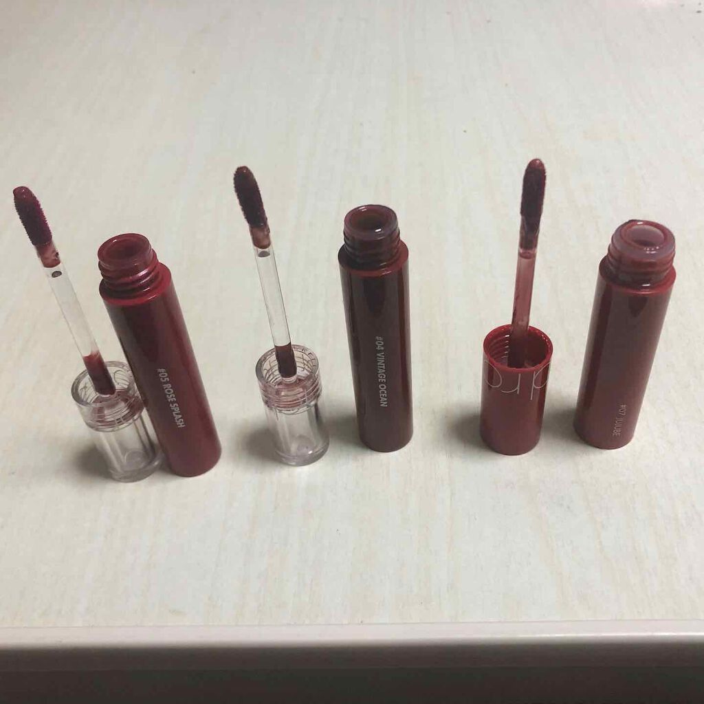 ジューシーラスティングティント/rom&nd/リップティントを使ったクチコミ（2枚目）