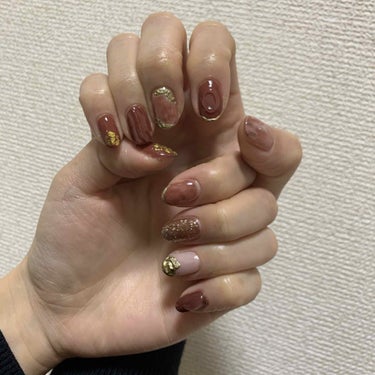 ブラウンネイルしました💅

時間かかっちゃったけど
すっごくかわいい！！

ブラウン×ゴールドで
今っぽくどんな服装にも合うように

もうすぐ成人式なので
振袖にも合うネイルにしました！

#ニュアンス