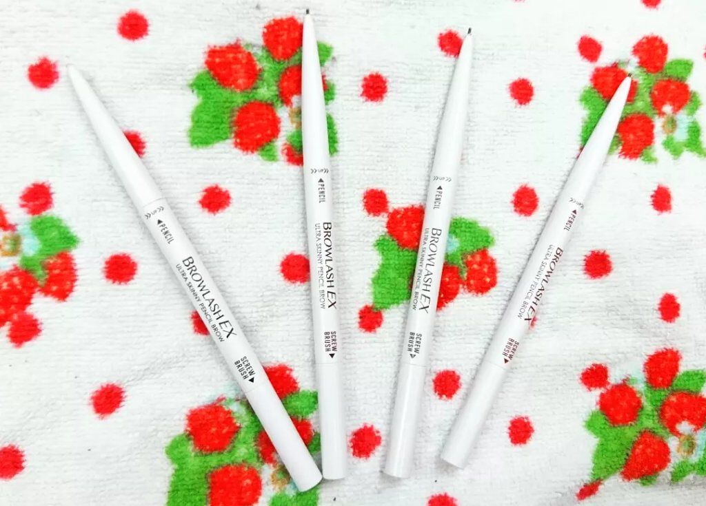 ブロウラッシュEX　ウルトラスキニーペンシルブロウ N/ブロウラッシュ/アイブロウペンシルを使ったクチコミ（3枚目）