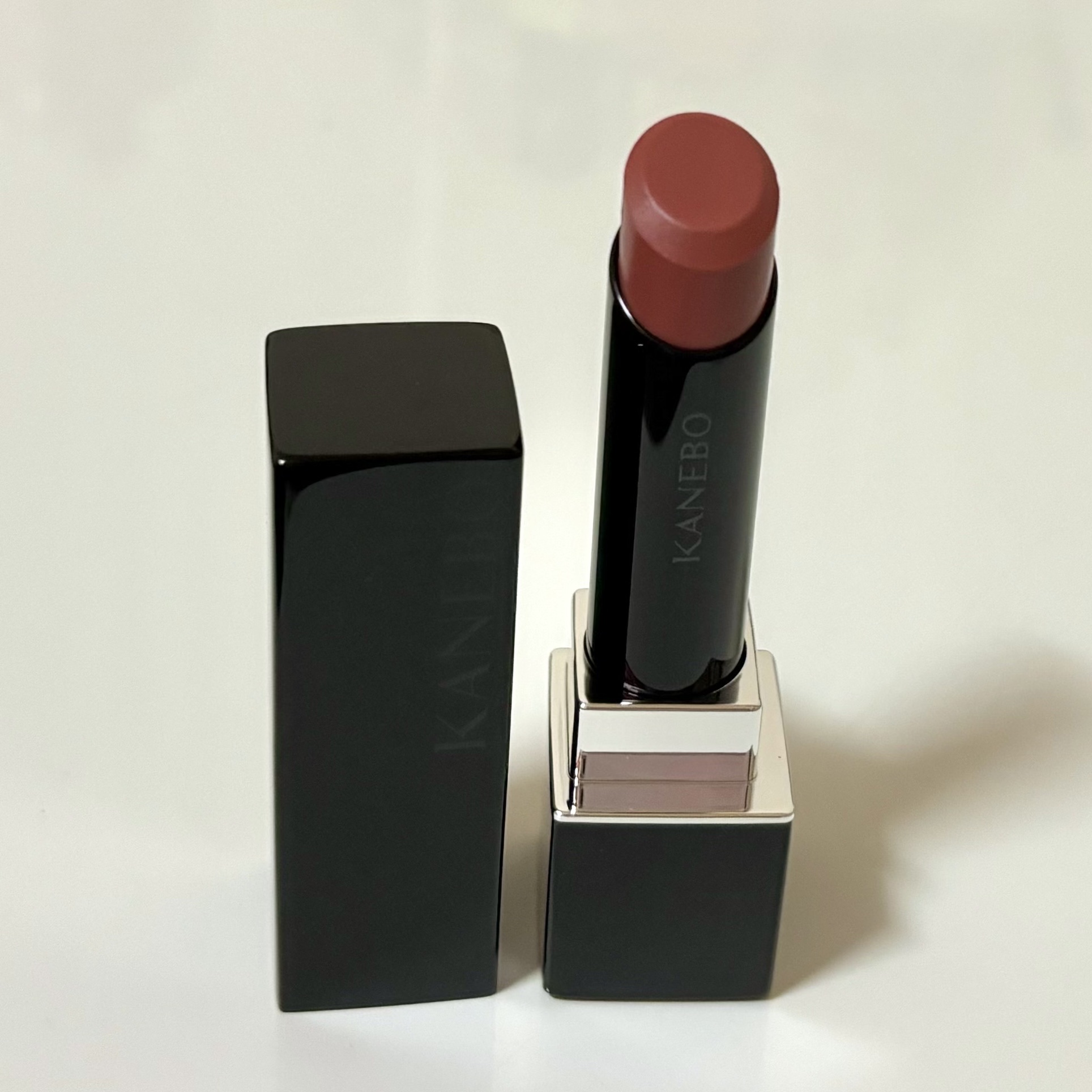 ルージュスターヴァイブラント V08 Peach Bloom/KANEBO/口紅を使ったクチコミ（1枚目）