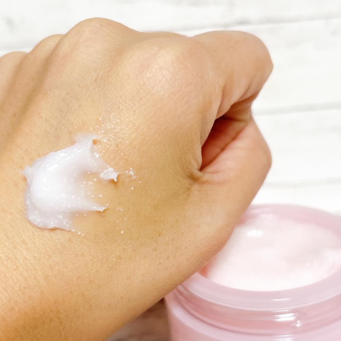 バウンシースリーピングマスク/LANEIGE/フェイスクリームを使ったクチコミ（3枚目）