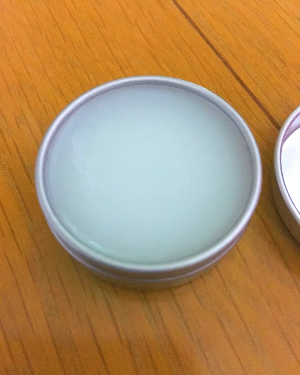 サンタールエボーテT 練り香水 ホワイトティー/サンタール・エ・ボーテ/練り香水を使ったクチコミ(2枚目)