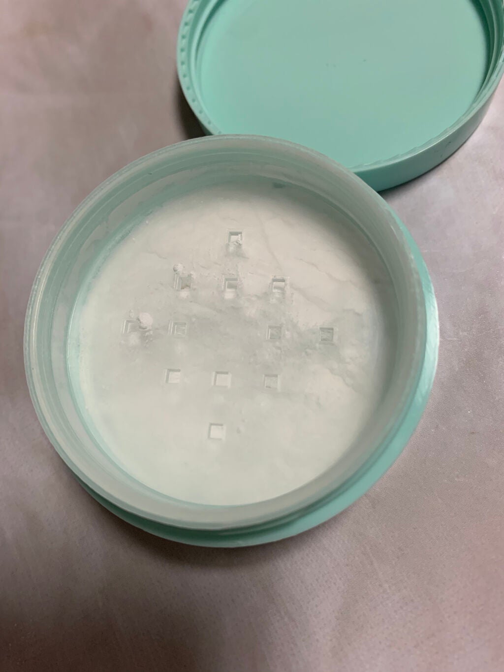 ノーセバム ミネラルパウダー LTD21/innisfree/ルースパウダーを使ったクチコミ(3枚目)