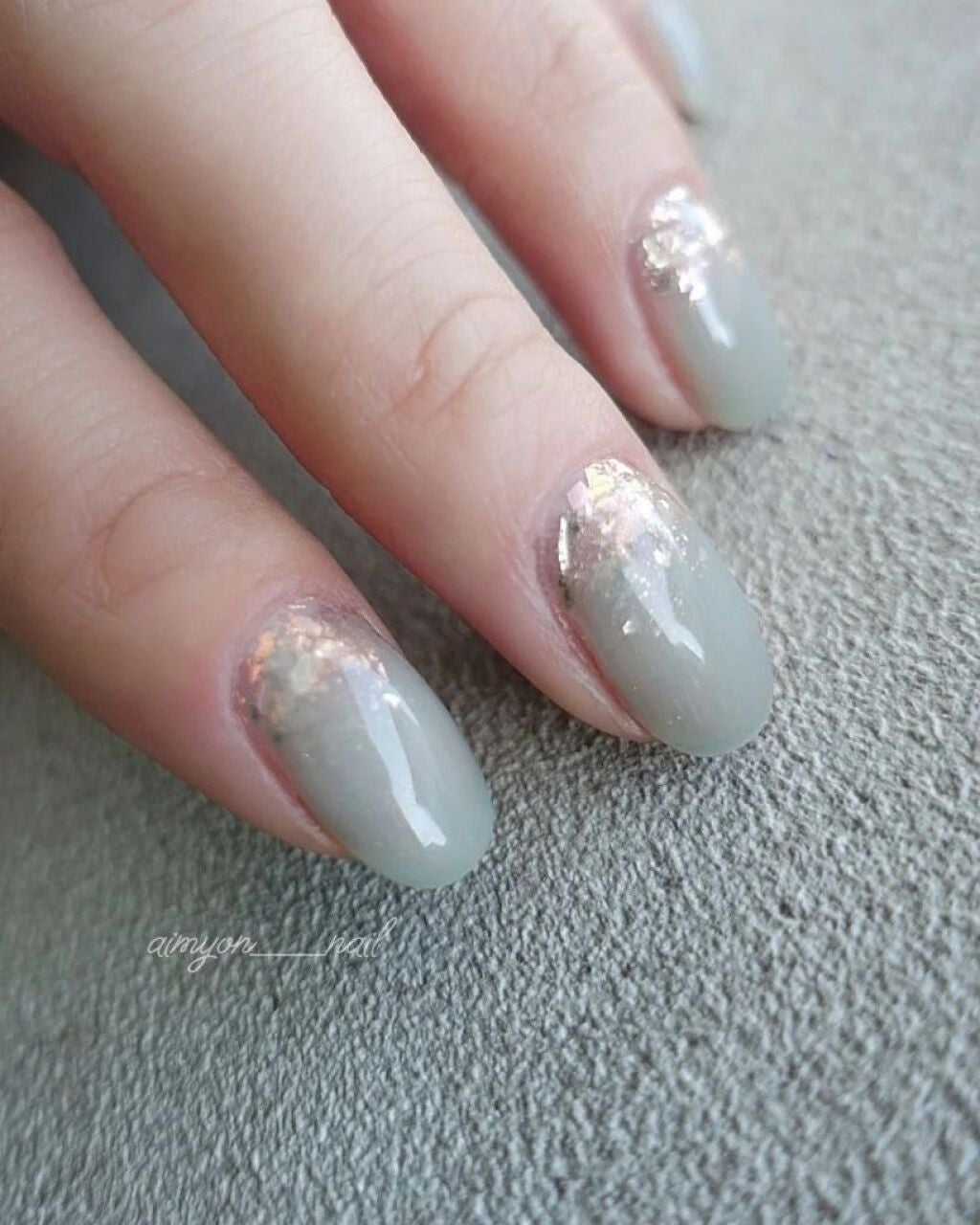 あいみょん♥️selfnail on LIPS 「🌿Green×Aurora🌿お気に入りのオーロラフレークを使っ..」(2枚目)