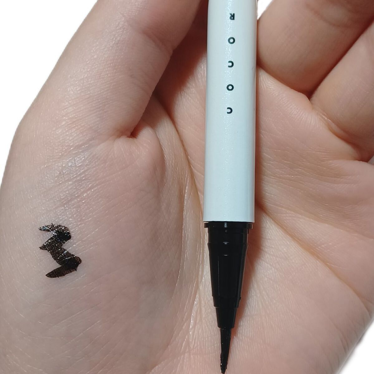 アイデザインライナー/COCOROIKI/リキッドアイライナーを使ったクチコミ（3枚目）