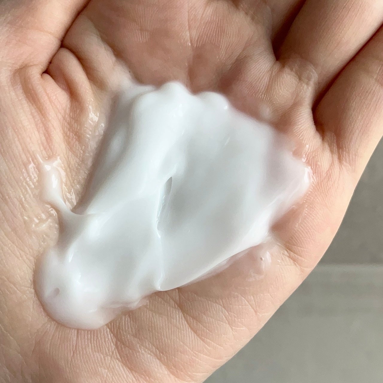 パフュームボディローション リリィムスクホワイトティー/TEABLESS/ボディローションを使ったクチコミ(3枚目)