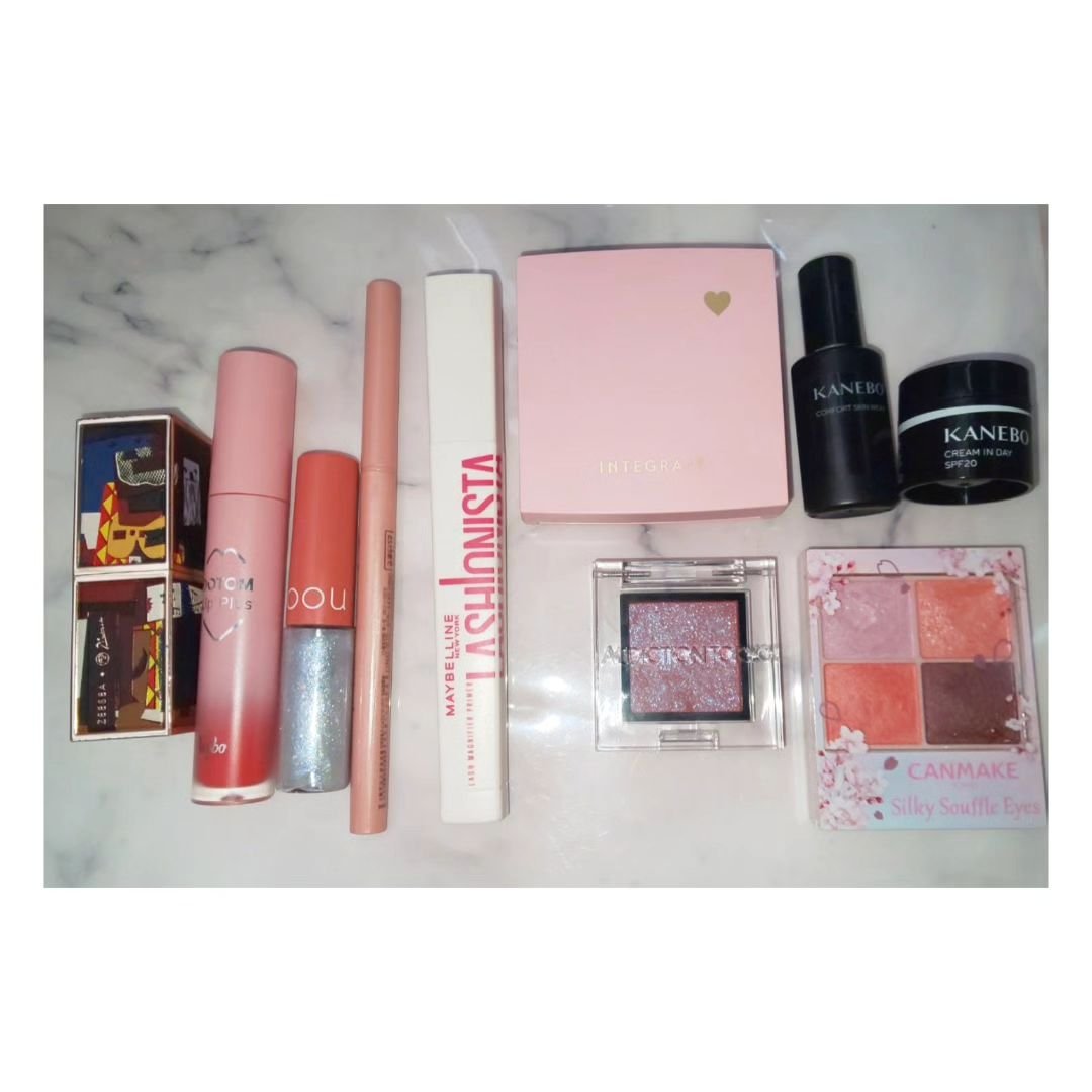 ピカソベルベットマットリップスティック #922 三人のミュージシャン/ZEESEA/口紅を使ったクチコミ（2枚目）