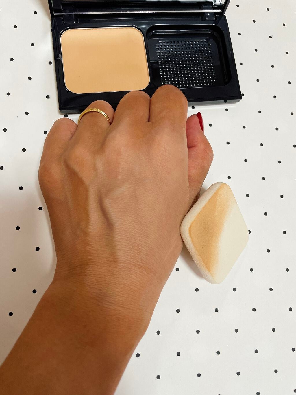 カラーステイ ロングウェア UV パウダー ファンデーション/REVLON/パウダーファンデーションを使ったクチコミ(3枚目)