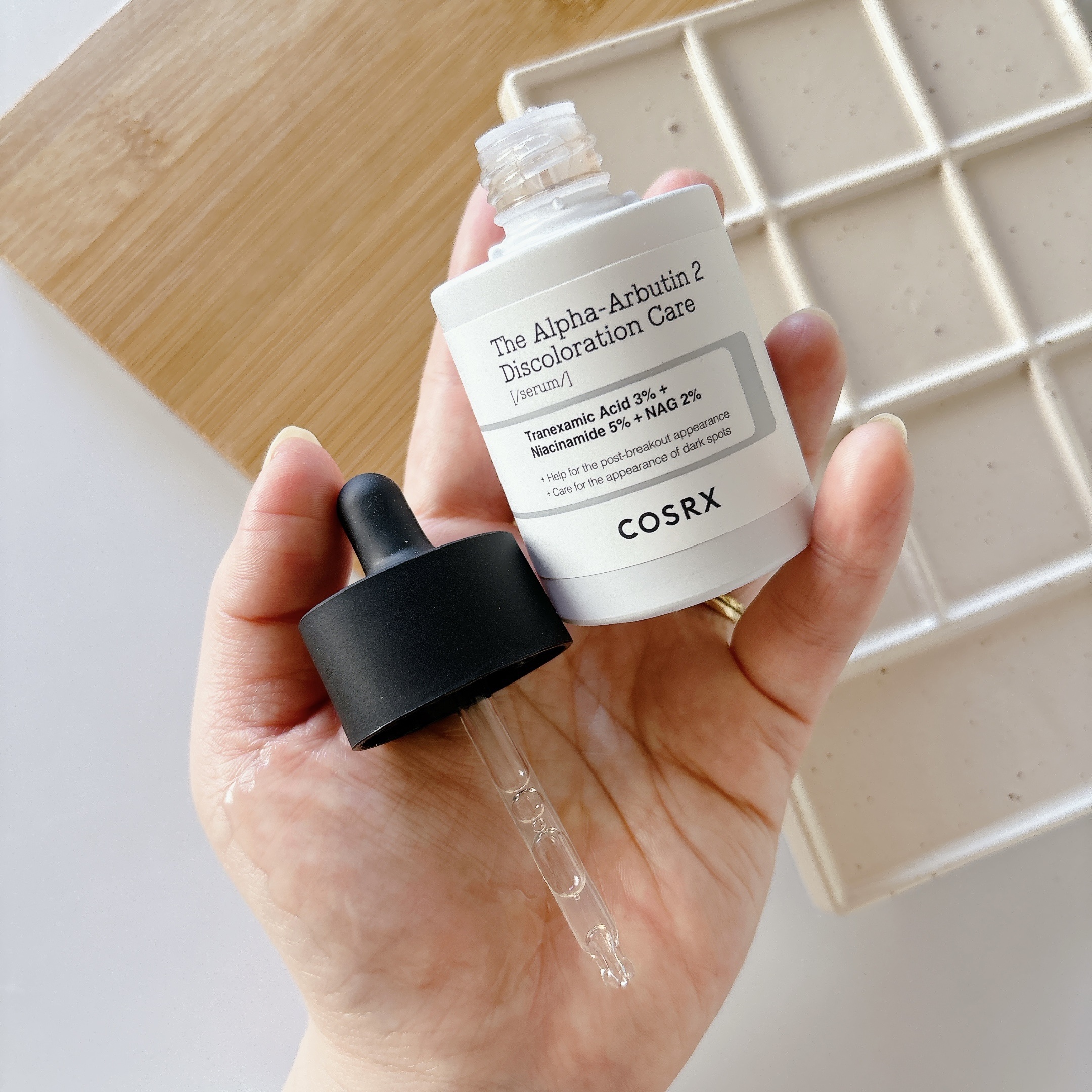 #PR COSRXのRXザ・アルファアルブチン2 ニキビ跡ケアセラムを頂いて使ってみました♥

ニキビ跡や色素沈着に悩む人たちのためにできて
セラムでサラッと肌馴染みの良いテクスチャー！

UV·トラブルで刺激を受けたお肌にやさしく鎮静ケア