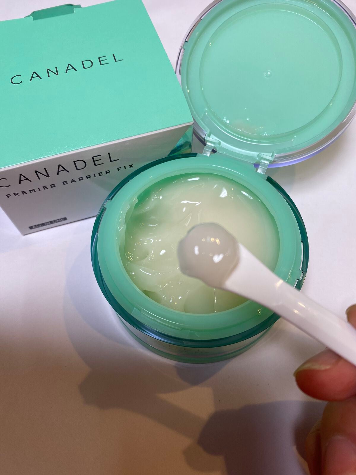 プレミアバリアフィックス /CANADEL/オールインワン化粧品を使ったクチコミ(5枚目)