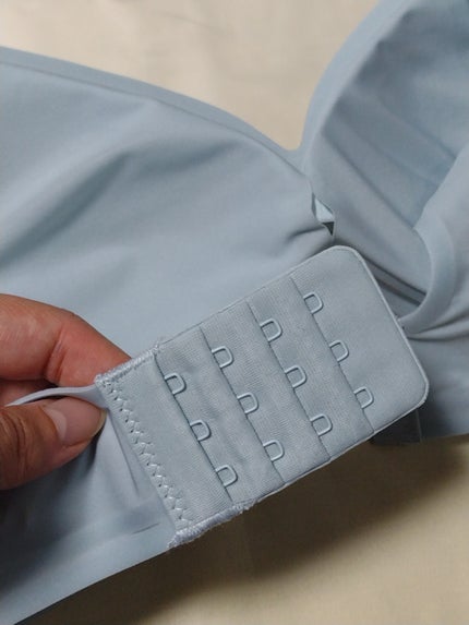 snowberry on LIPS 「NOTTEゼロ感ブラブルーを使いました。アイスブルーのような清..」(4枚目)