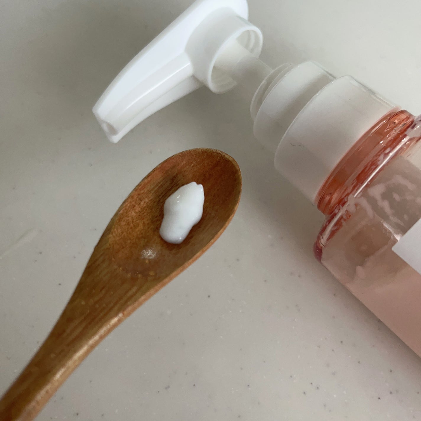 ノンシリコン アミノ酸 シャンプー/コンディショナー 衣薫(ころもかおる)/MOGANS/市販シャンプーを使ったクチコミ(4枚目)