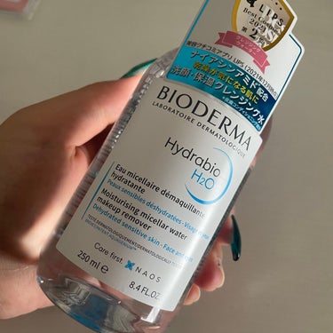 リピートメモ

BIODERMA Hydrabio H2O  250ml
クレンジング水

W洗顔不要
（メイク落とし+洗顔+保湿ケア）
つっぱらず、しっとり系のクレンジング

朝にふきとりとして使用
持ち:良き◎
効果:肌荒れなし◯

－－－－－－－－－－－－－－
□公式料金
100ml 税込¥1,320
250ml 税込¥2,783
500ml 税込¥3,533


#はじめての投稿の画像 その0