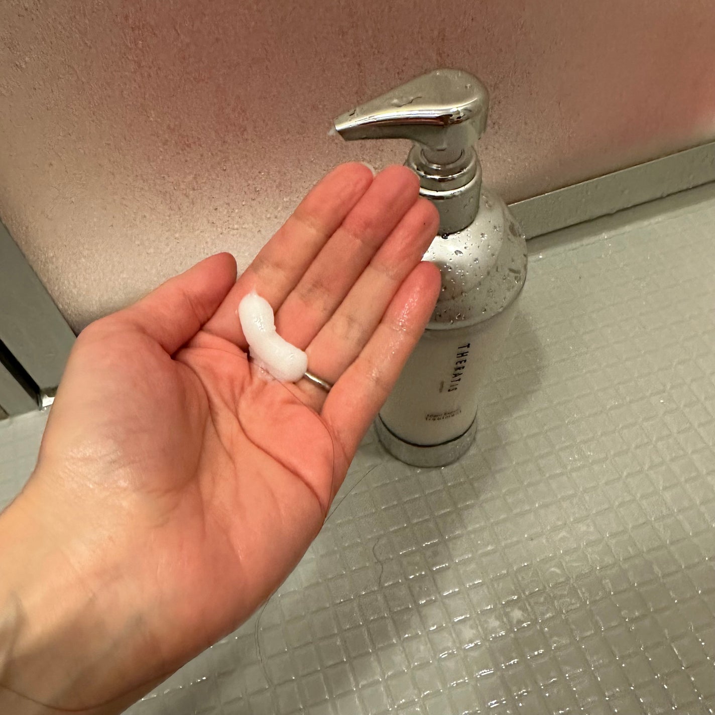 ナイトリペア シャンプー/ヘアトリートメント/THERATIS/シャンプー・コンディショナーを使ったクチコミ(3枚目)