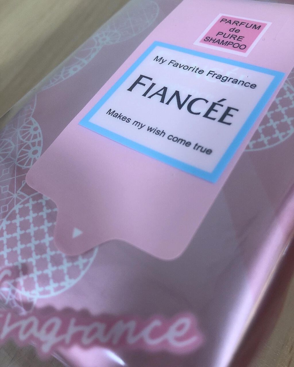 フレグランスヘアミスト ピュアシャンプーの香り/フィアンセ/ヘアミストを使ったクチコミ（3枚目）