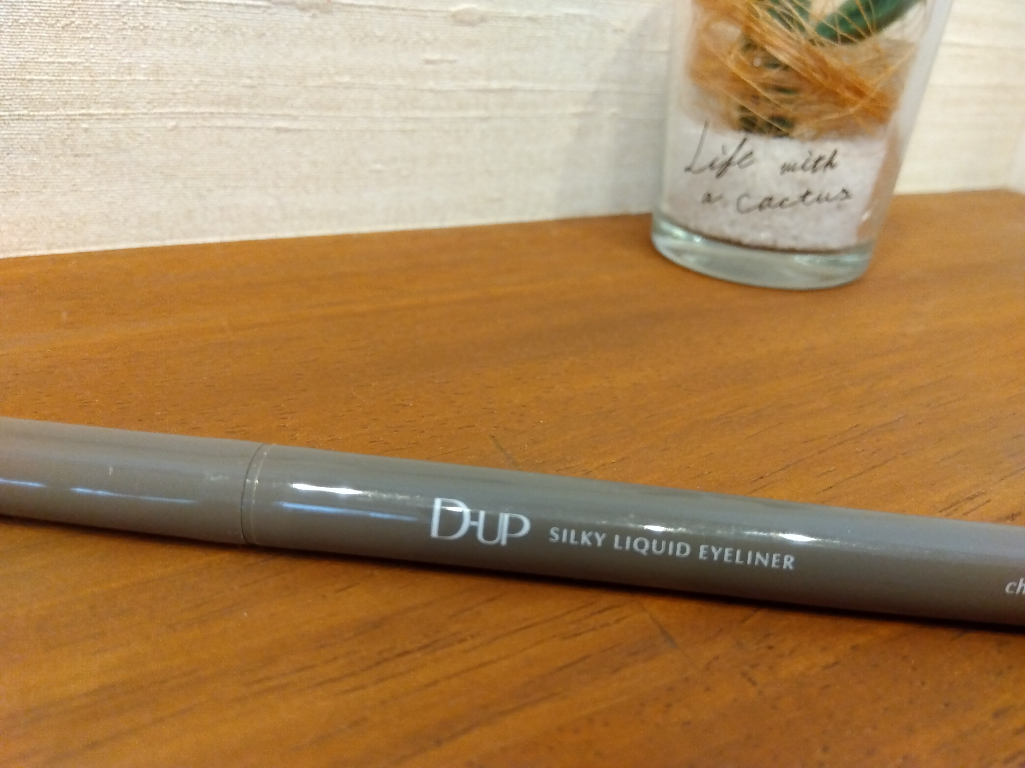 スキルレスライナー/LUMIURGLAS/リキッドアイライナーを使ったクチコミ（2枚目）