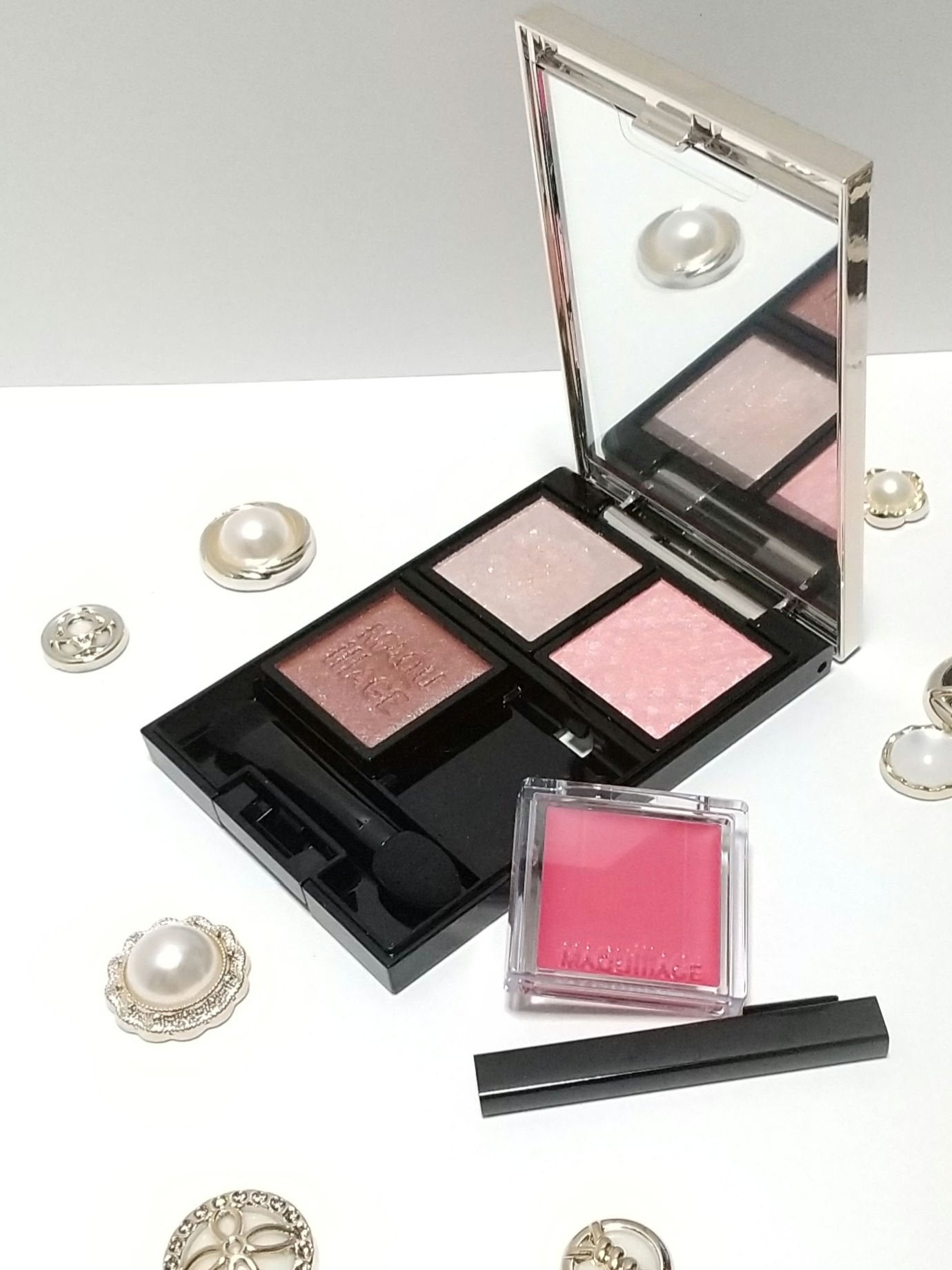 ドラマティックアイカラー (パウダー)/(クリーム)/マキアージュ/アイシャドウパレットを使ったクチコミ(1枚目)