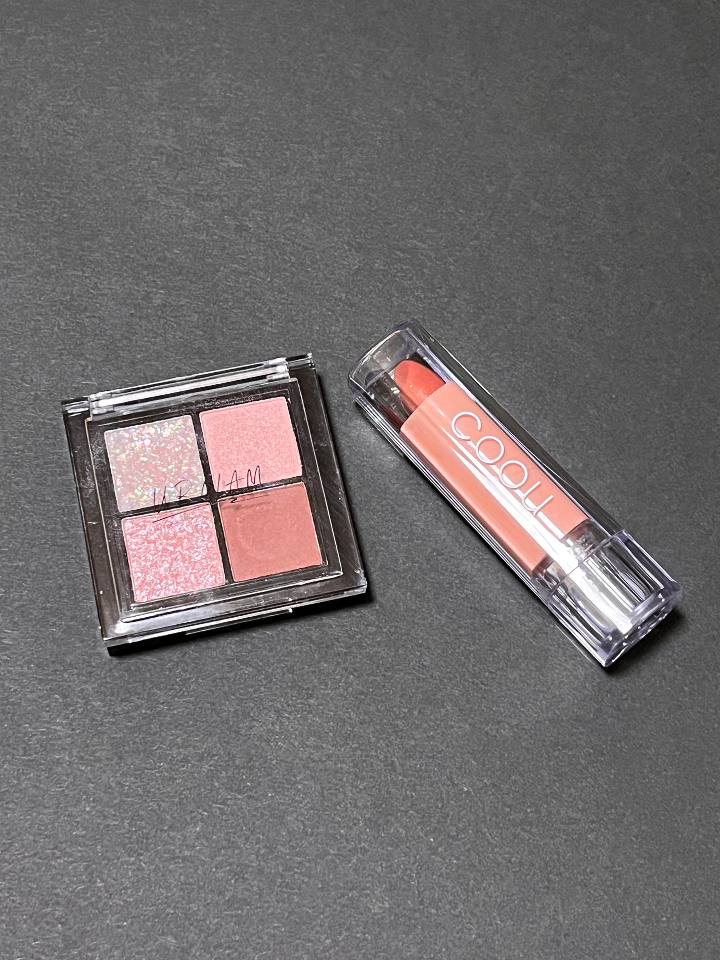 マーニー on LIPS 「URGLAMとCOOUのコスメ#URGLAM#グリッターピンク..」(1枚目)