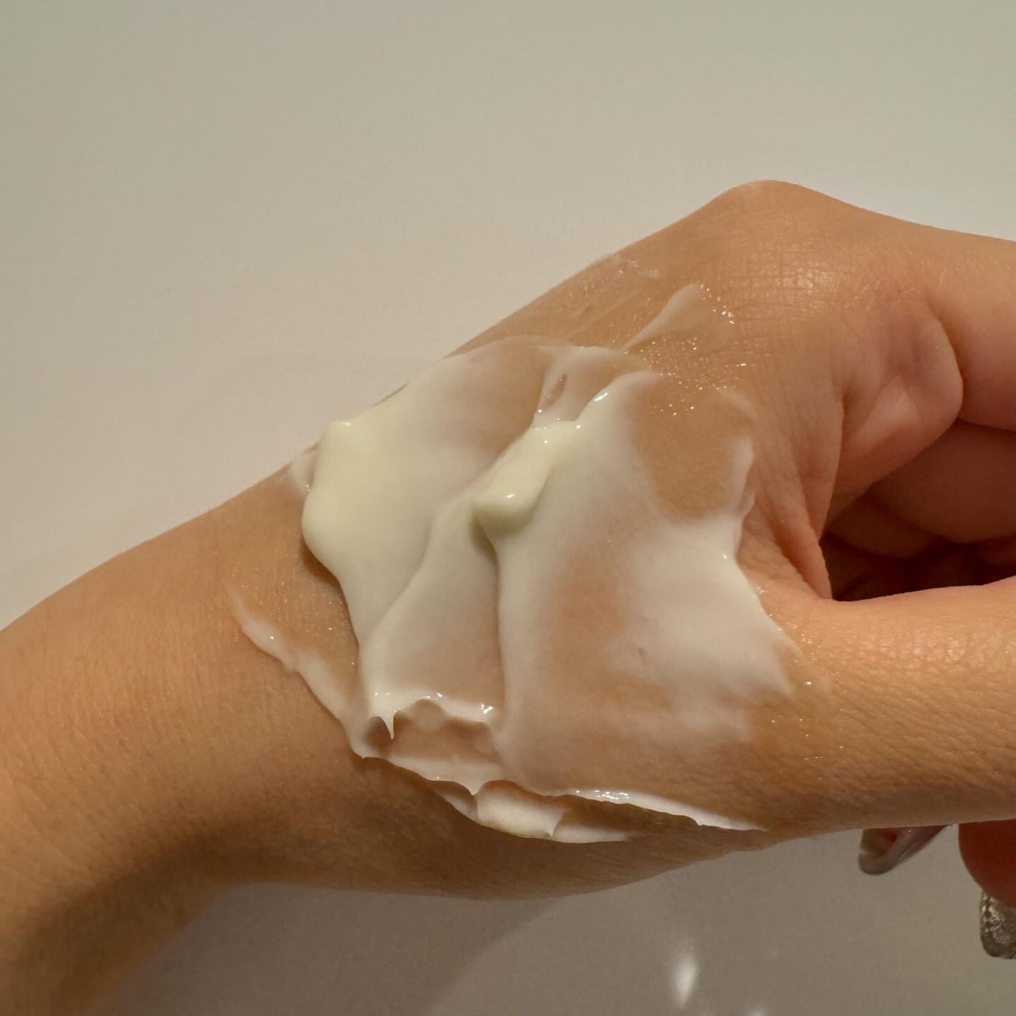 ホワイトトリュフダブルセラムアンドクリーム/ダルバ/フェイスクリームを使ったクチコミ(5枚目)