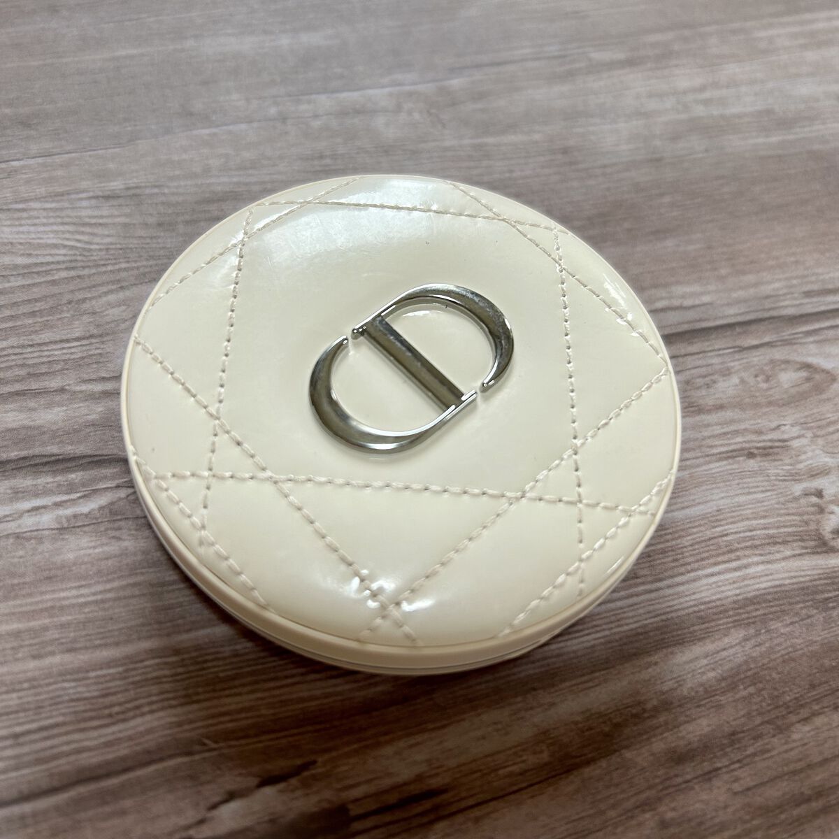 ディオールスキン フォーエヴァー クチュール ルミナイザー/Dior/プレストパウダーを使ったクチコミ（2枚目）