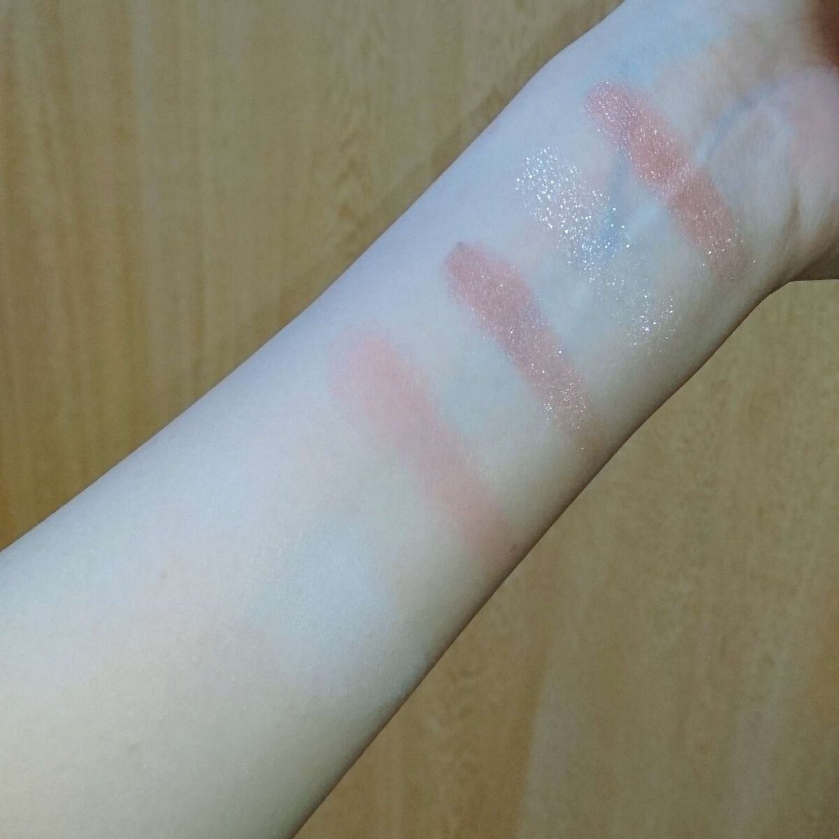 ジューシーピュアアイズ/キャンメイク/アイシャドウパレットを使ったクチコミ（3枚目）
