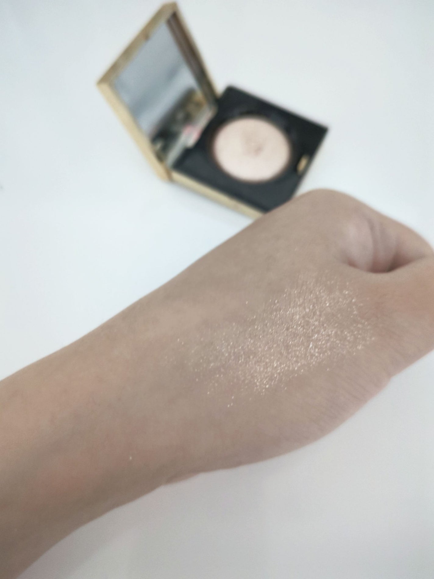 リュクスアイシャドウ/BOBBI BROWN/単色アイシャドウを使ったクチコミ(3枚目)