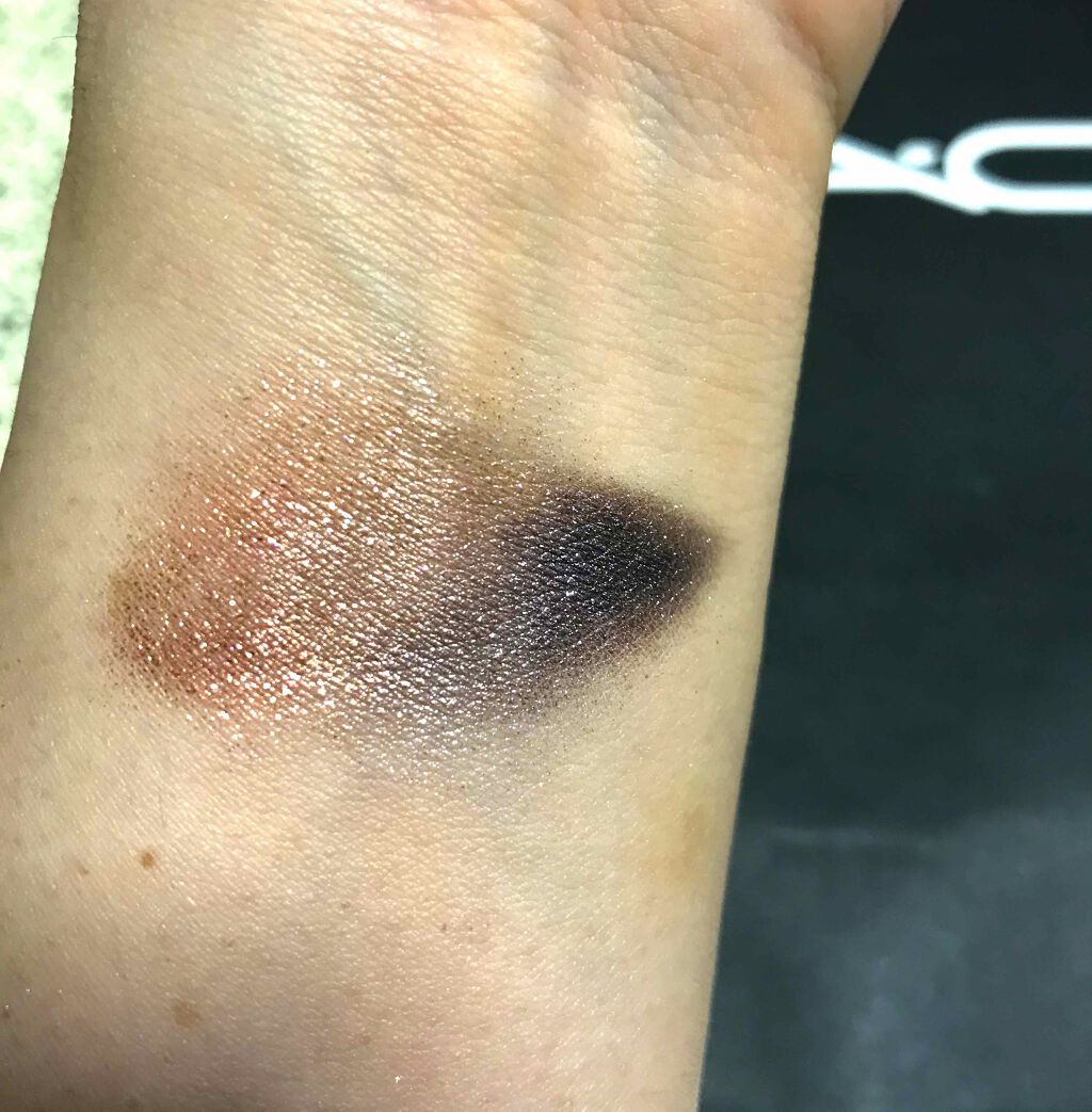 ダズルシャドウ リキッド/M・A・C/リキッドアイシャドウを使ったクチコミ（3枚目）