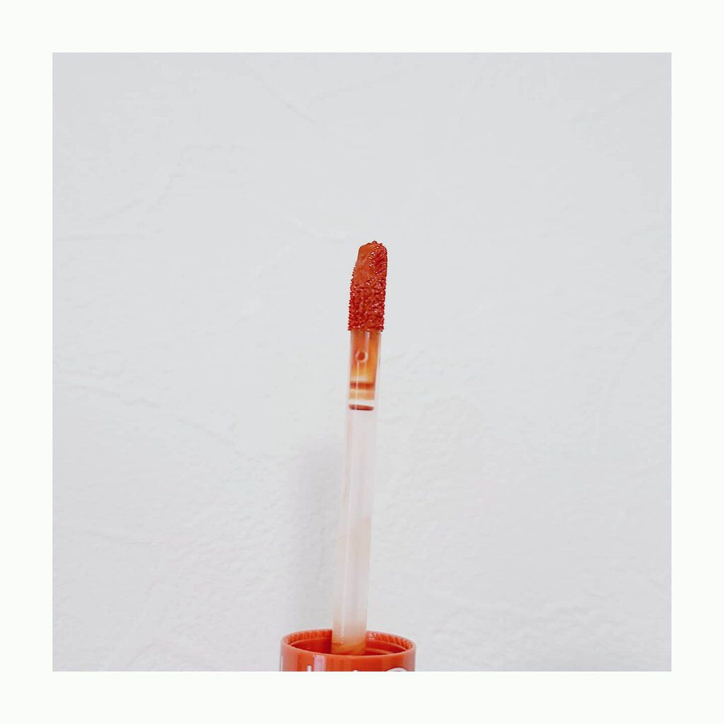 ジューシーラスティングティント/rom&nd/リップティントを使ったクチコミ（2枚目）