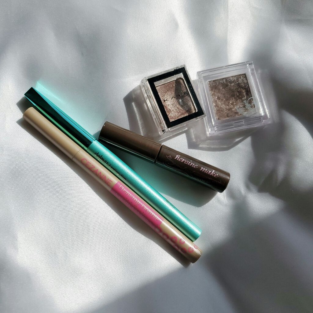 プリズム パウダーアイカラー/リンメル ロンドン/単色アイシャドウを使ったクチコミ（3枚目）