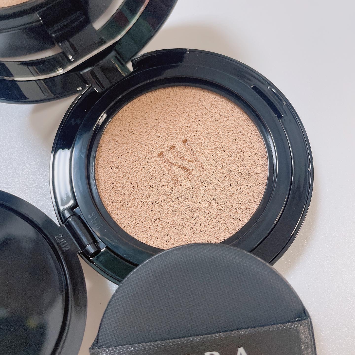 ブラック クッション/HERA/クッションファンデーションを使ったクチコミ（2枚目）