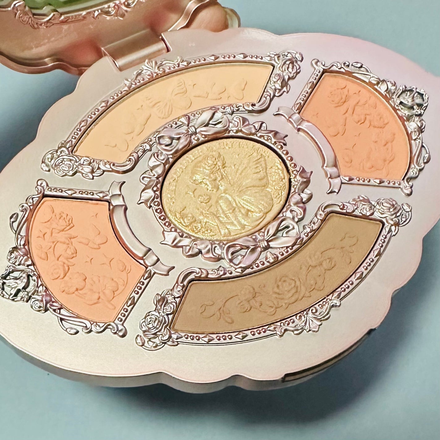 ミッドサマーフェアリーテイルズコレクション 5色アイシャドウパレット/FlowerKnows/アイシャドウパレットを使ったクチコミ(2枚目)