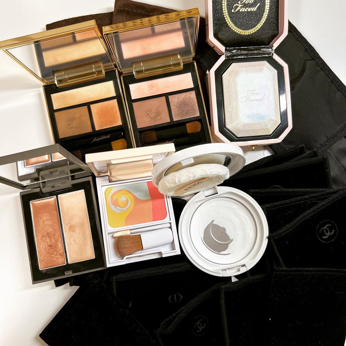 u.フォロバ on LIPS 「#断捨離を頑張る年末なんかスイッチ入ってもーてまたコスメ手放し..」(1枚目)